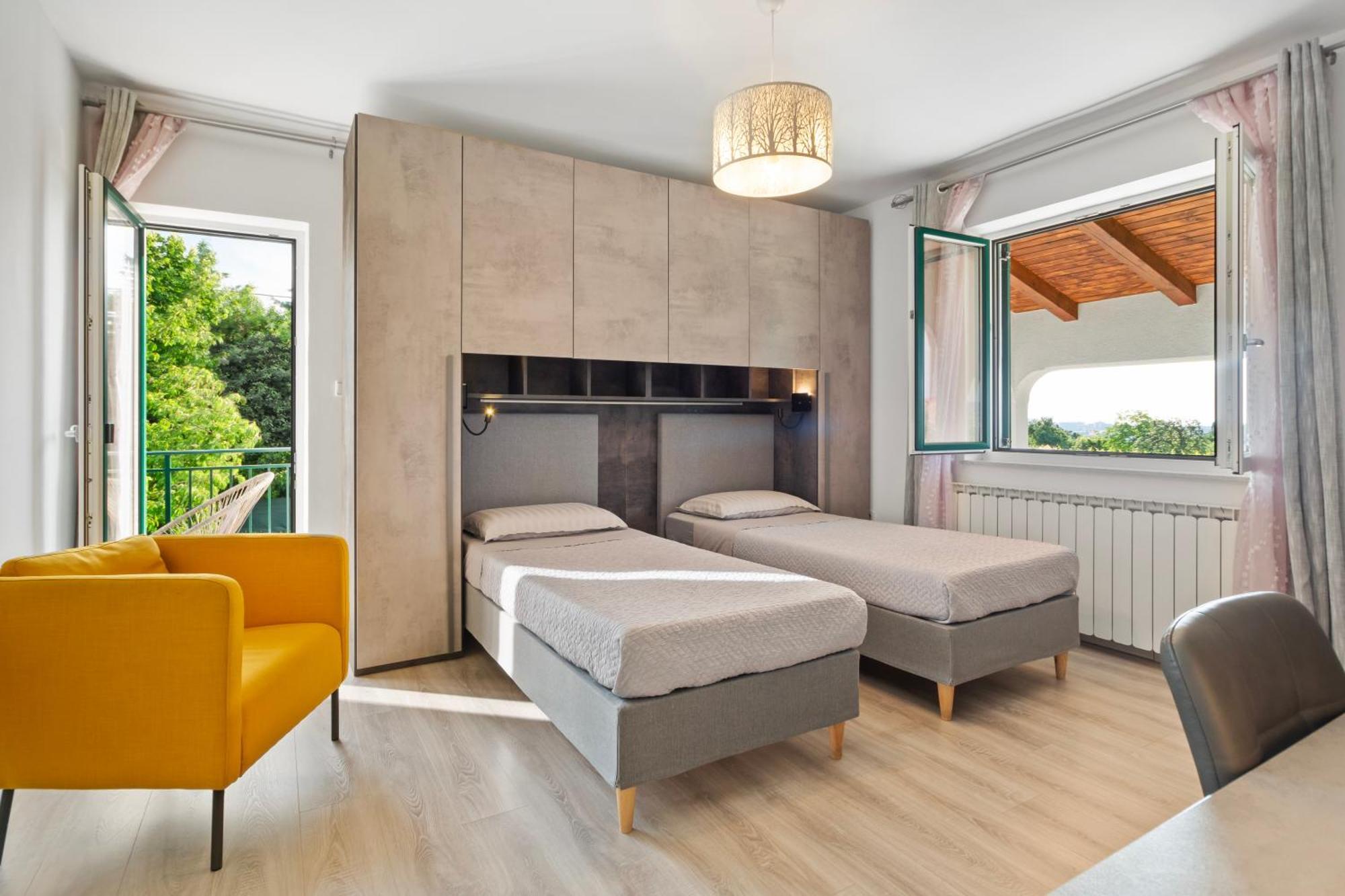 Nat Apartments Копер Екстериор снимка