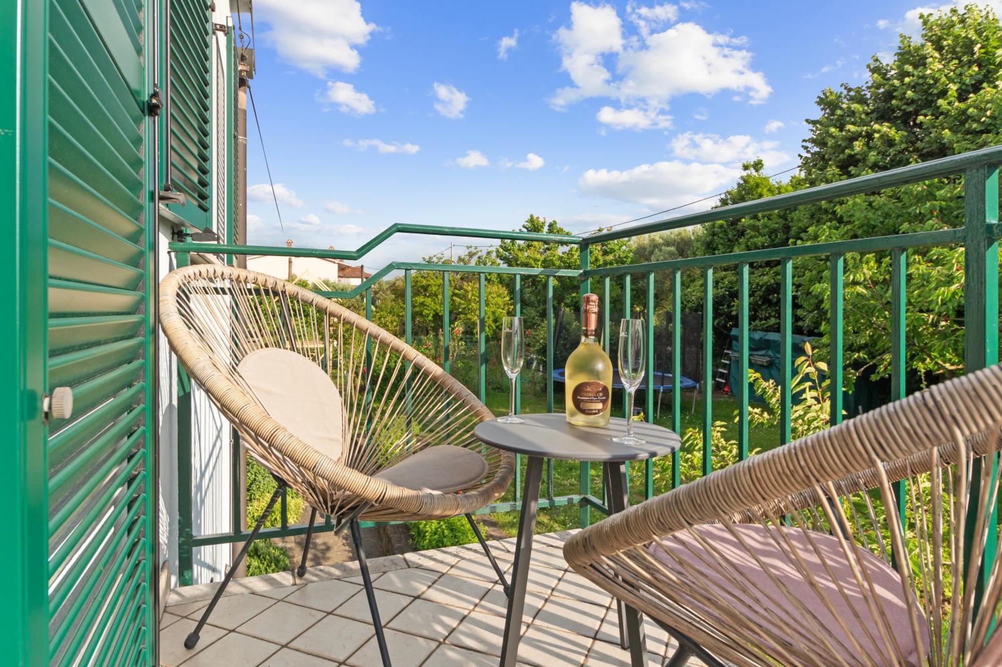 Nat Apartments Копер Екстериор снимка