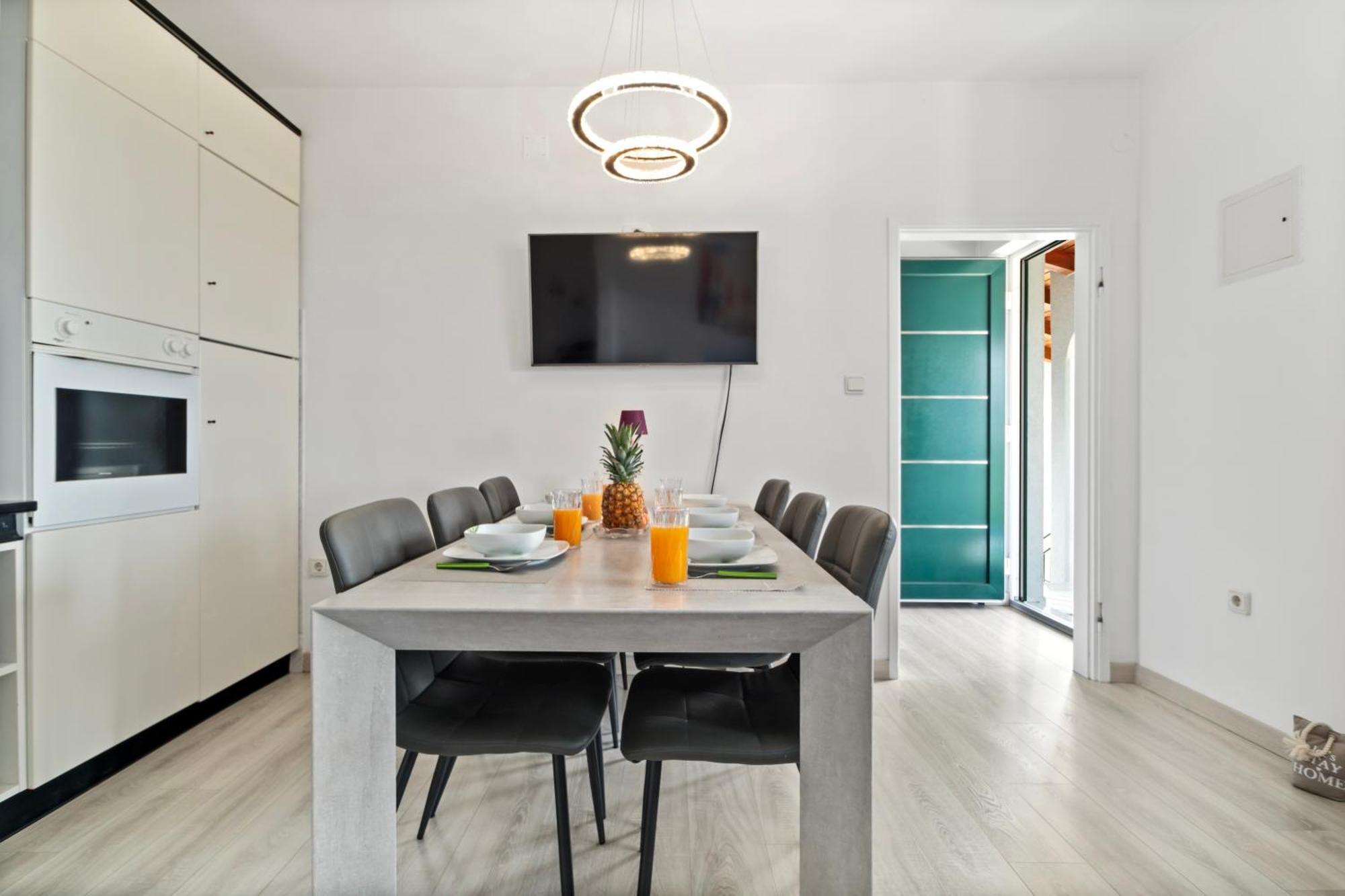 Nat Apartments Копер Екстериор снимка